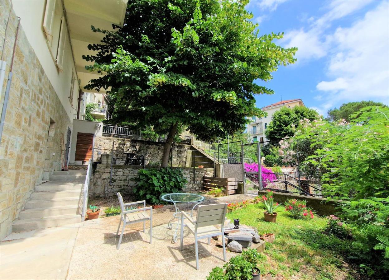 Garden & View Apartment Специя Екстериор снимка