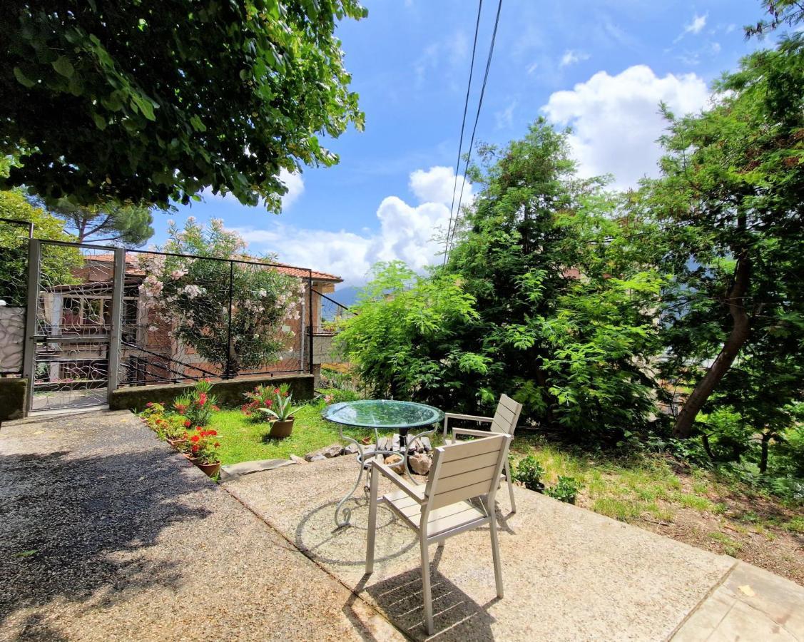 Garden & View Apartment Специя Екстериор снимка